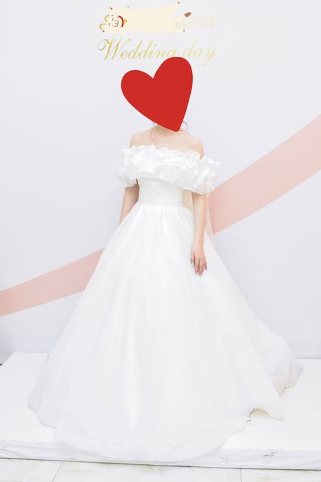 Продам шикарное свадебное платье Темиртау.