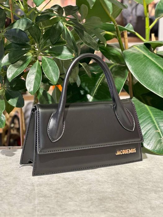 Geanta JACQUEMUS Noua !!! Dimensiuni 23/13 !!!