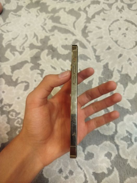 Iphone 12 pro (gold)