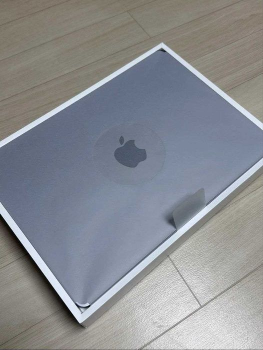 Macbook Air M2 Ekran 13 inch