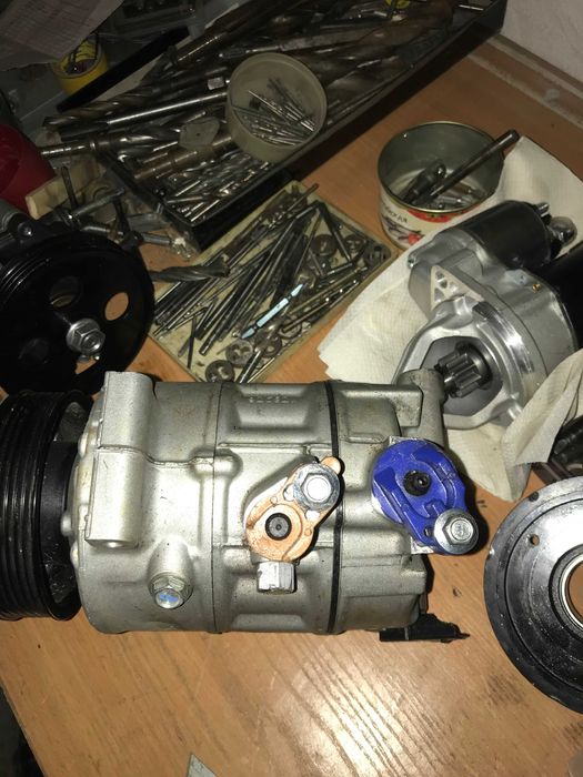 Компрессор кондиционера ,  Автокондиционера