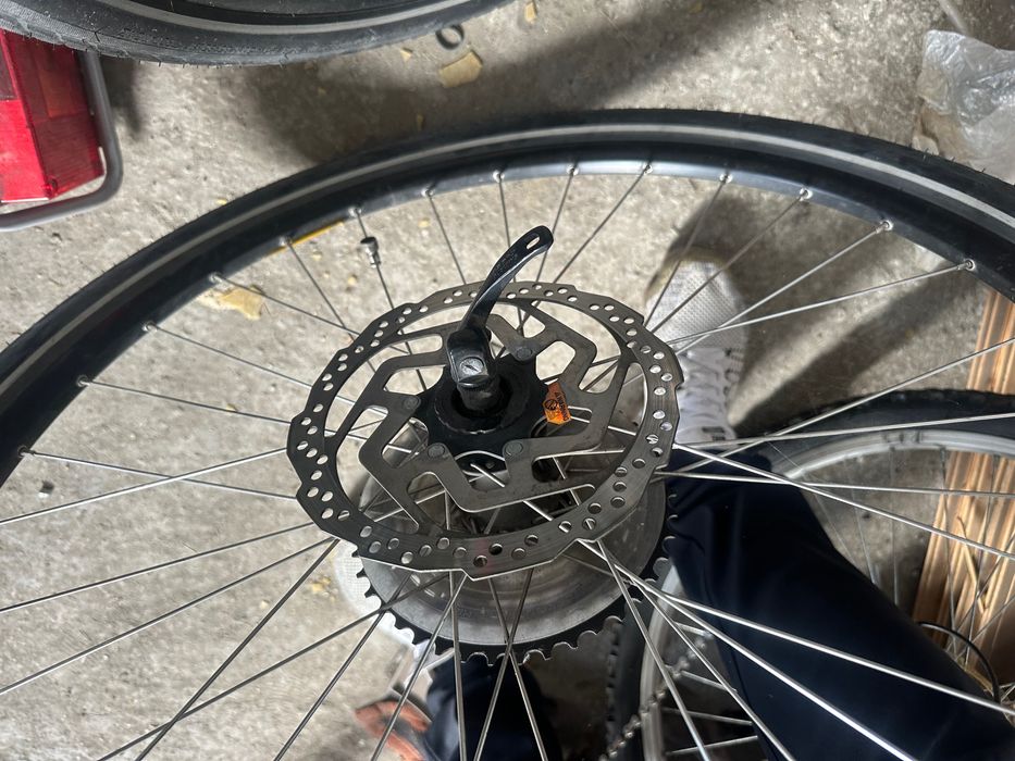 Roți față / spate cu disk Shimano / 10 pinioane Cube