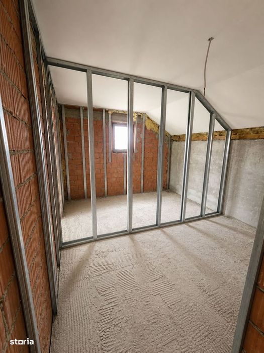 Casă mare Vișani 230 mp | 3 dormitoare + living 60 mp | teren 610 mp