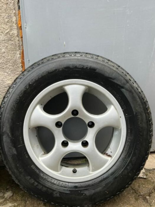 Гуми и  джанти  15 цола 5 броя