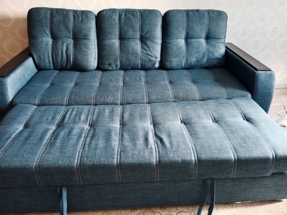 Срочно продам диван