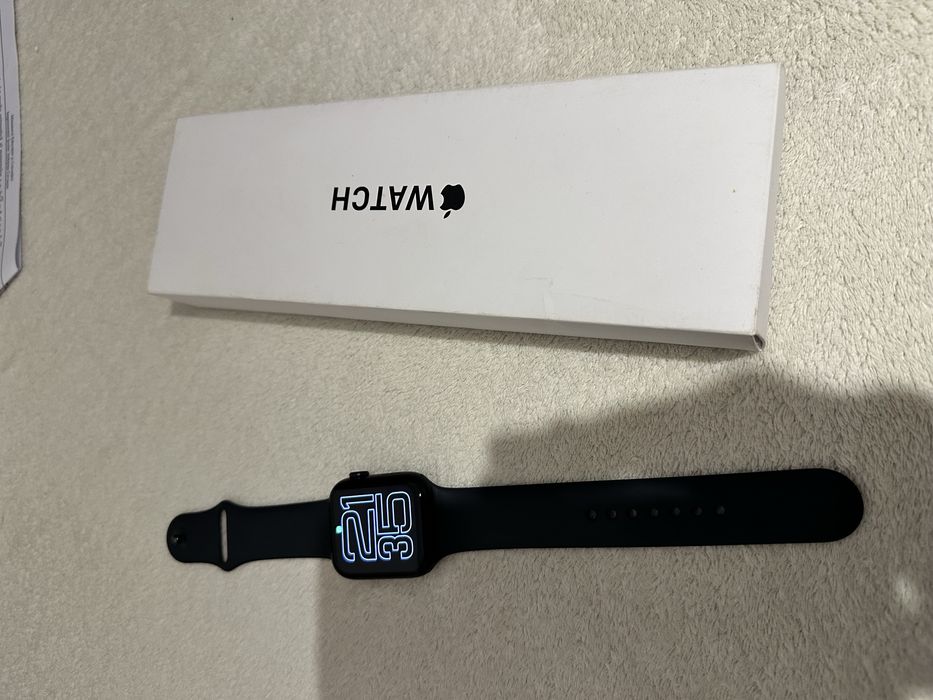 Apple watch SE (Gen 2) 44 mm Midnight Al mid SB M/L GPS