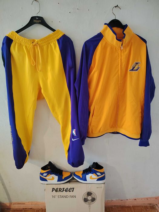 Екип на LA  Lakers