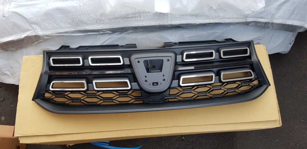 Grilă nouă Dacia Logan, Sandero, MCV Stepway 2017_2018_2019_2020
