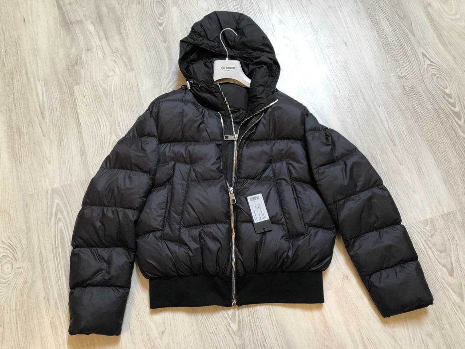 Neil Barrett geaca S, M si L gluga detasabila, retail 830 euro