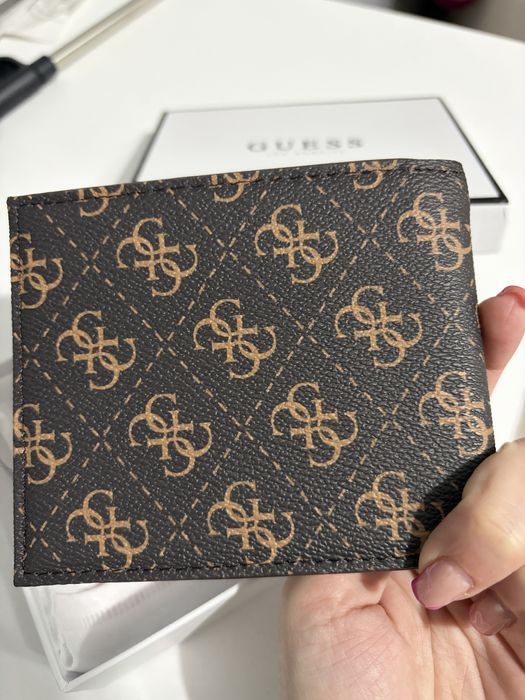 Guess мъжко портмоне