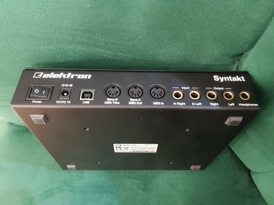 Elektron Syntakt 12 piste  Noua