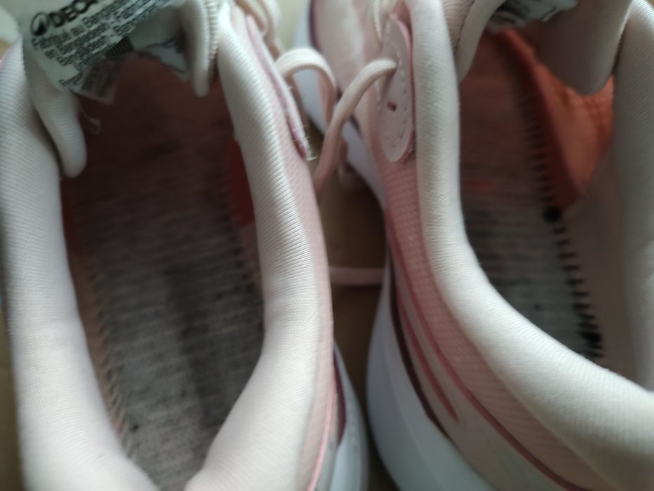 Adidasi Kiprun Decathlon roz marime 37, stare f.buna