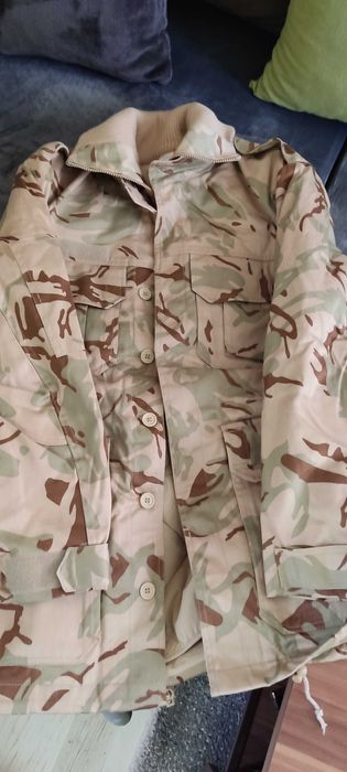 Дрехи за лов нови