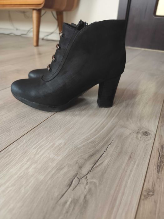 Дамски официални боти