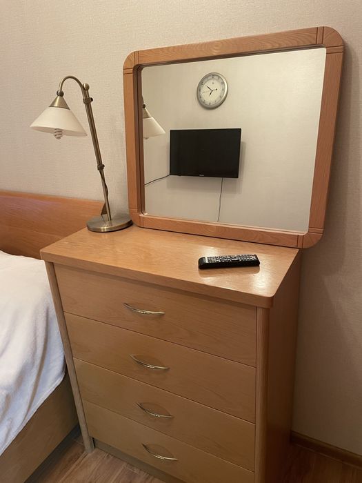 Комод 80:40 см с зеркалом