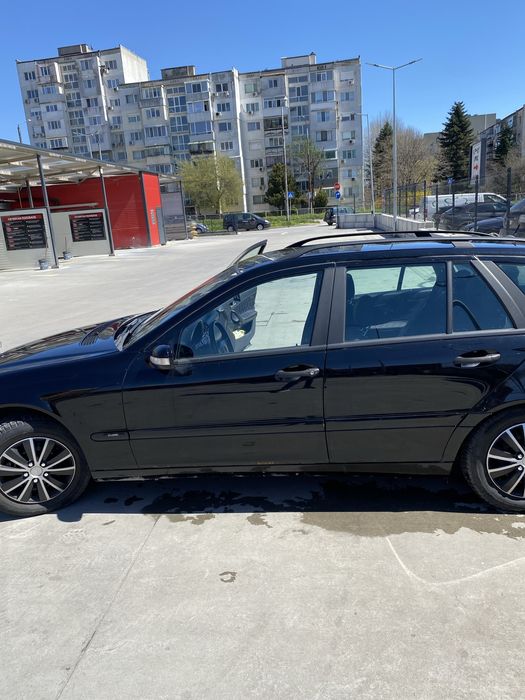 Продавам мерцедес ц220
