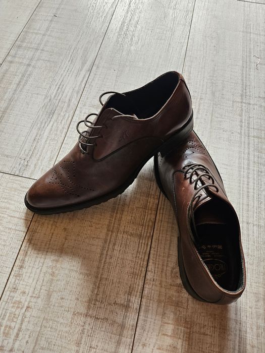 мъжки официални обувки