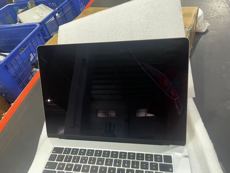 MacBook Air M2 15" 8/512