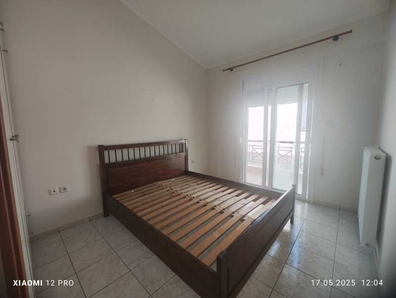 Просторен апартамент с гараж