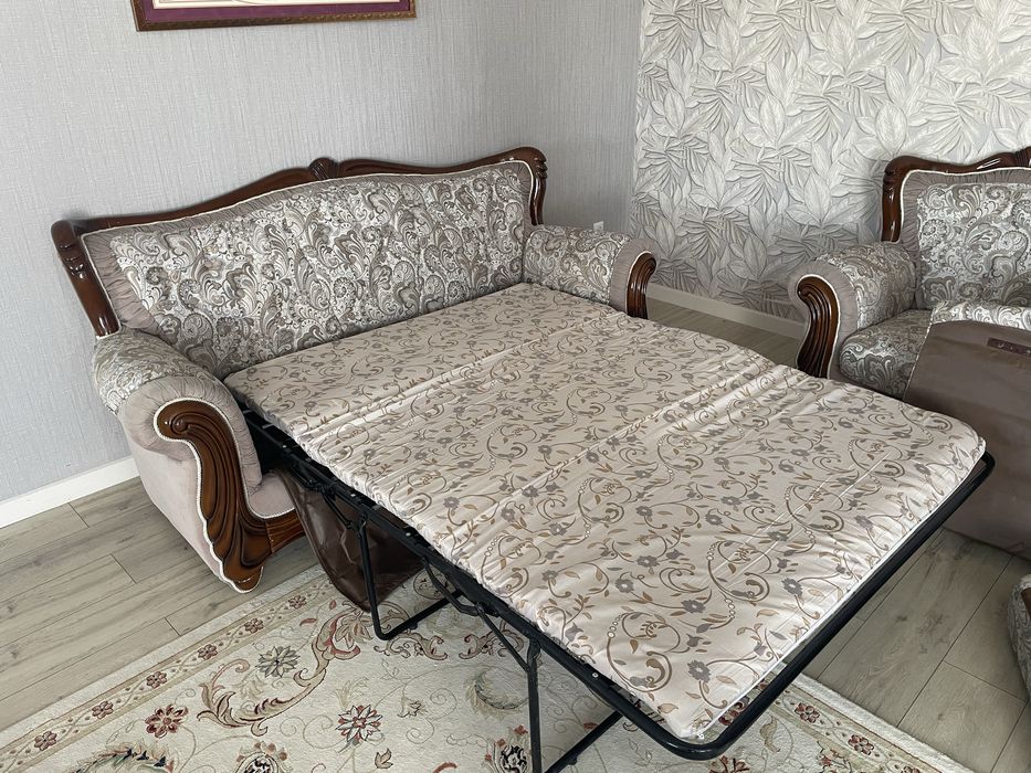 Диван раскоадной с креслами