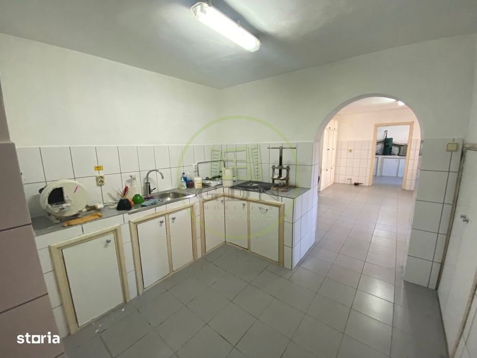 Casa P+E+M, ideala pt clinica,cabinet, birou, langa Stadion, Rogerius