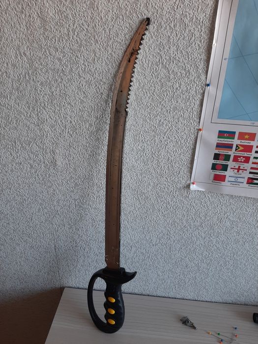 Продам игрушечные сабли