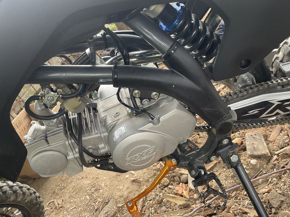 Vand Cross  Pitbike Apollo RXF Racing starea impecabila 18 ore