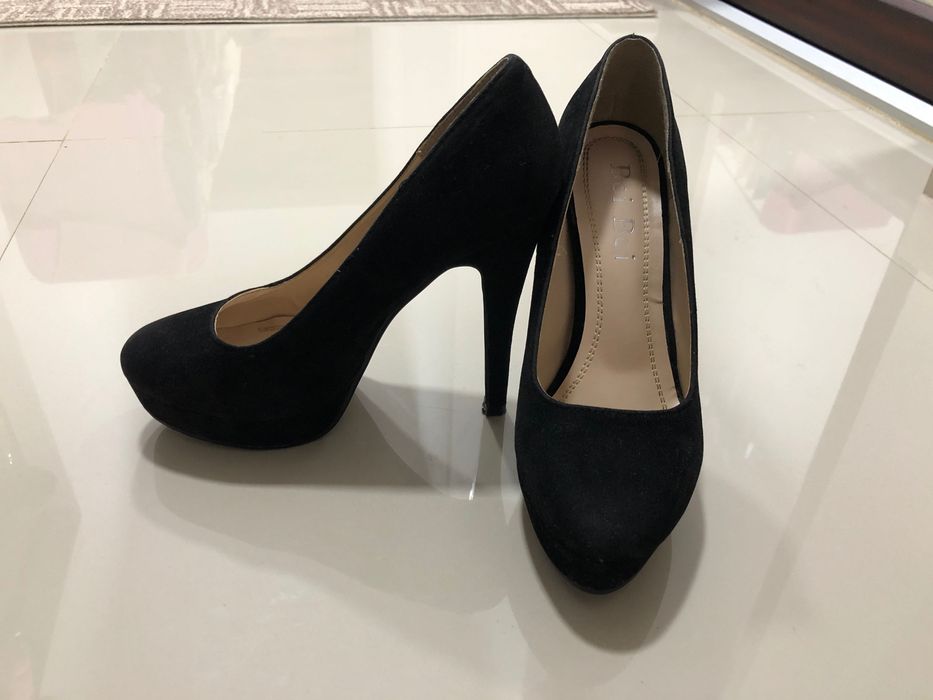 Pantofi negri cu toc, marimea 36