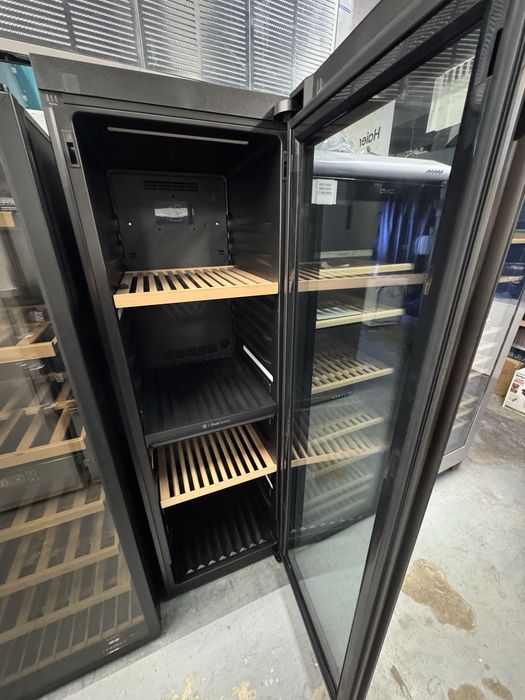 Frigider de vinuri 236 sticle Haier Wine Bank 60 Seria 7 HWS236GDEH1