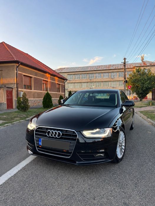 Vand mașina Audi A4