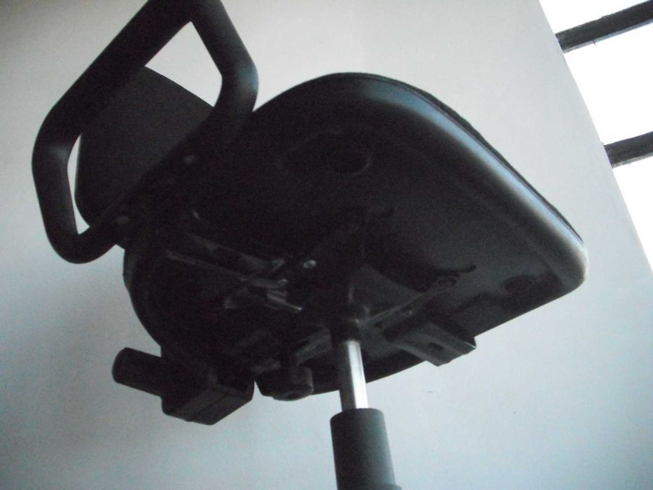 Scaun ergonomic pentru birou