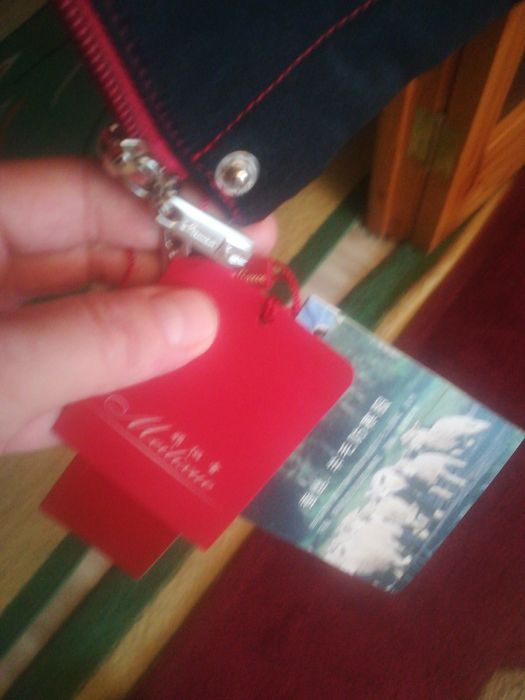 Плащ, тренч, пальто.