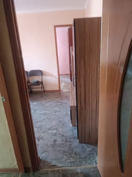 Продется 2 х ком кв на площадье