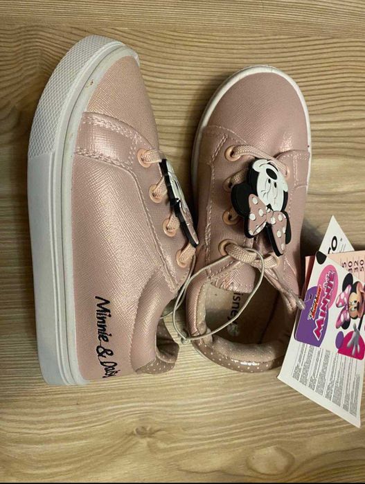 Нови детски маратонки/кецове с Мини Маус и Дейзи (номер 28)