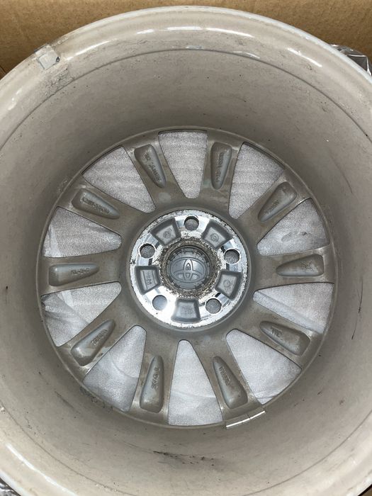 диски тойота камри 75