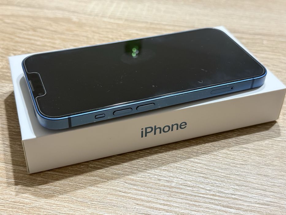 Iphone 13 albastru, 128Gb, in stare foarte buna