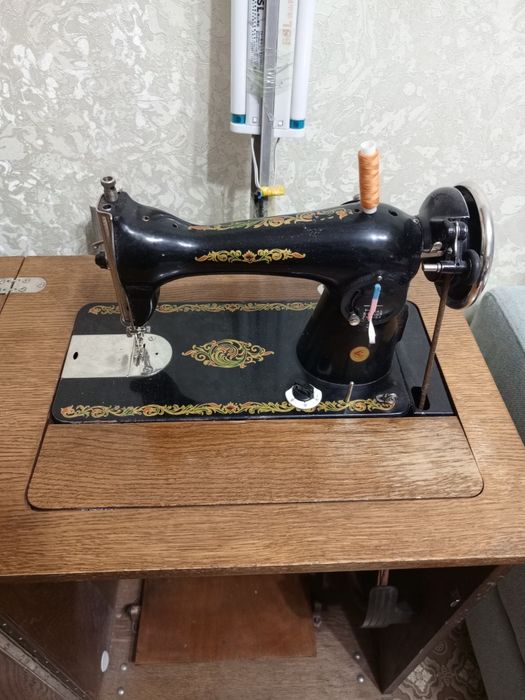 Швейная машинка отличная