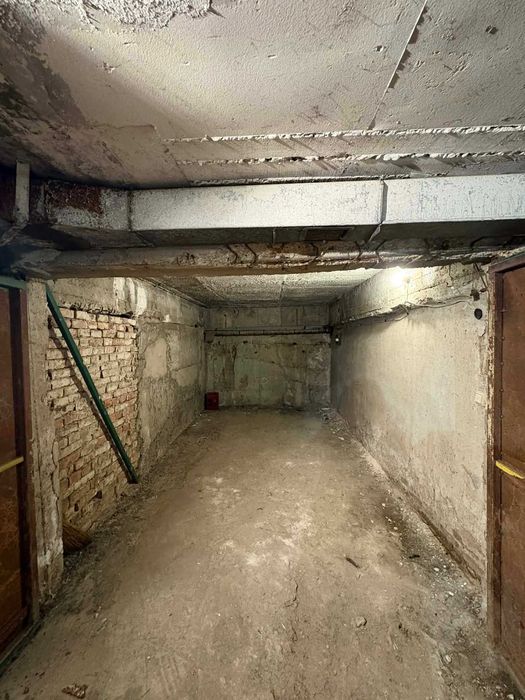 Гараж/паркомясто под наем