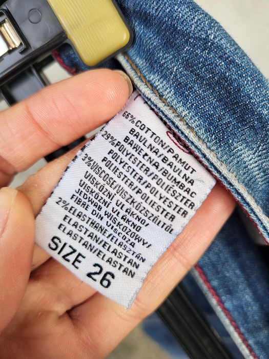 Дънки със средна талия