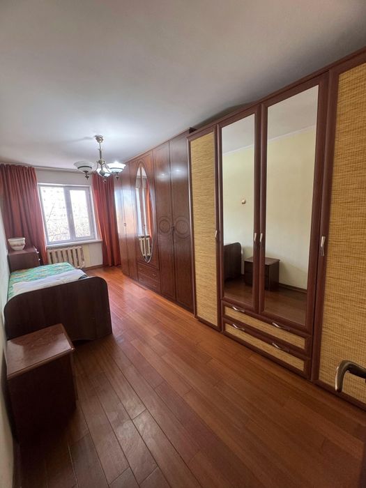 Продам квартиру 4 комнатную