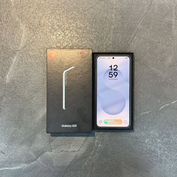 Samsung s25 8/128Gb