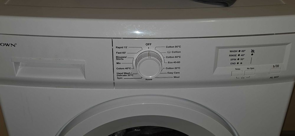 Пералня Crown на година