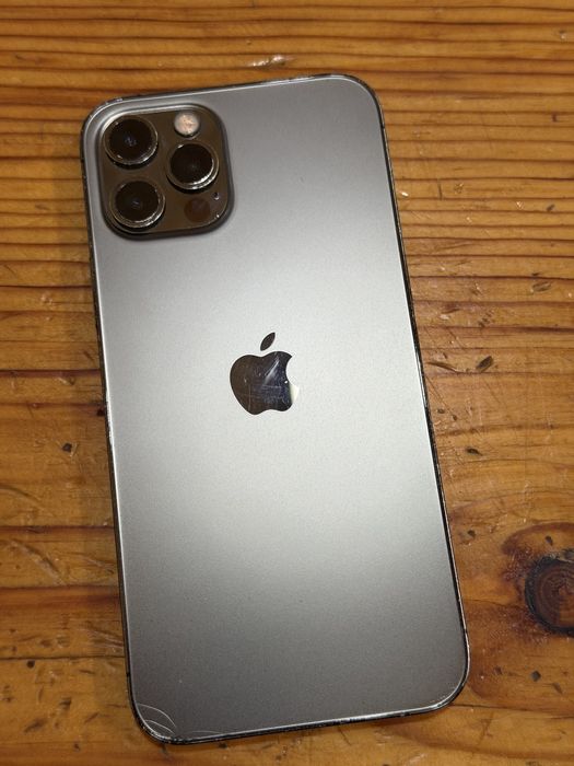 Продам Iphone 12 pro 256
