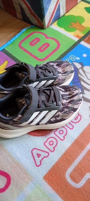 Детски маратонки adidas 31