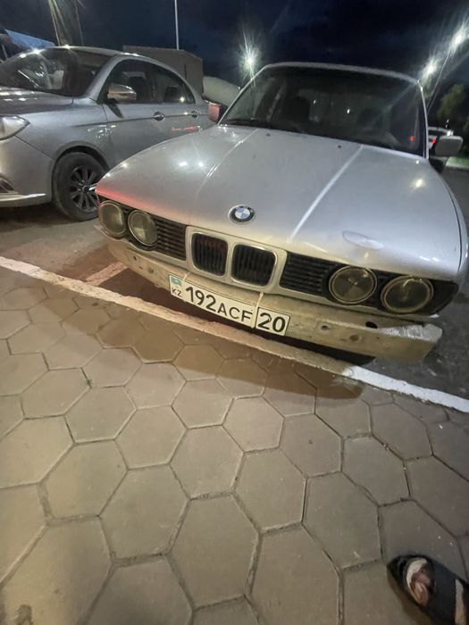 Продается BMW 520i