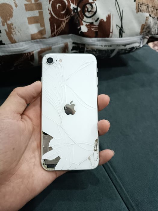 Айфон се2020 сатылады