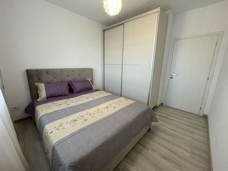 Închiriez ap cu 2 camere