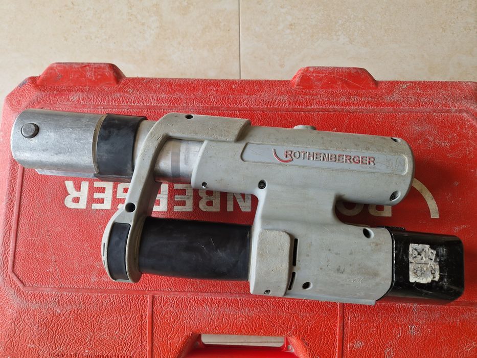 Rothenberger D-65779 / presa sertizat fitinguri
