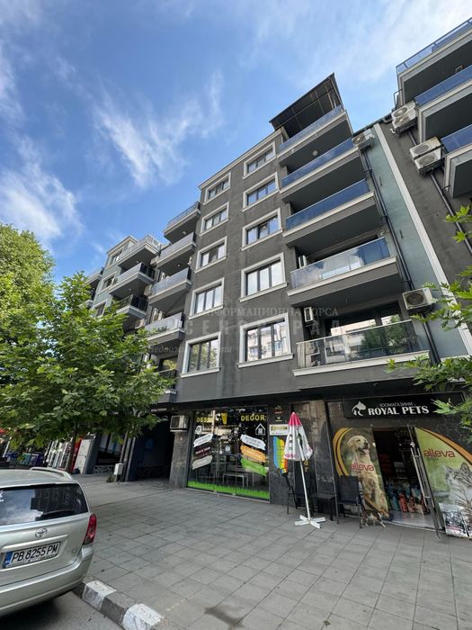 Продава се Тристаен апартамент в Асеновград - 107 кв.м за 1309 €/кв.м - Снимка #13