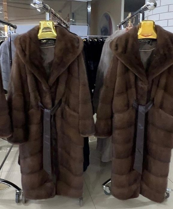 Продам шубу норковую